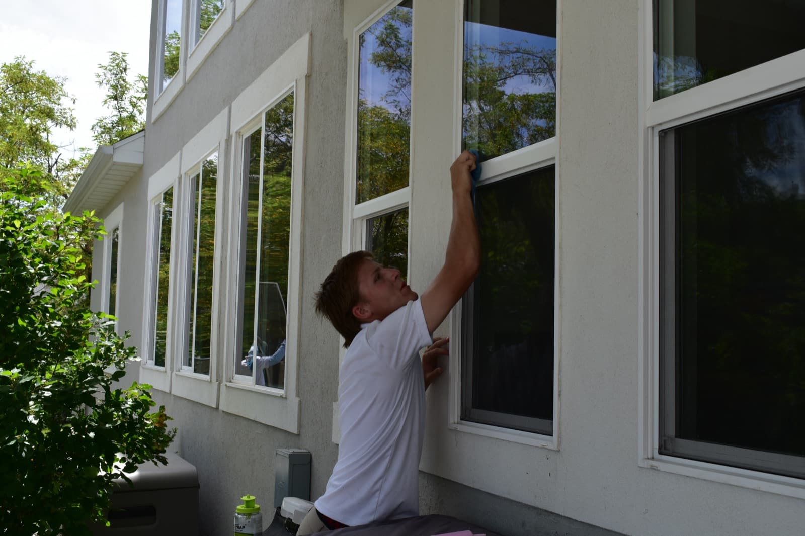 Track & Frame Detailing